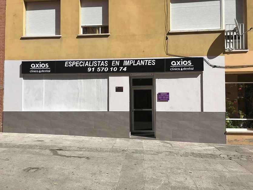 Axios Clínica Dental fachada